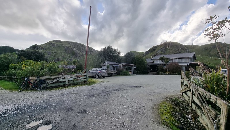 Nikau Cave & Café