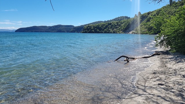 Kinloch beach