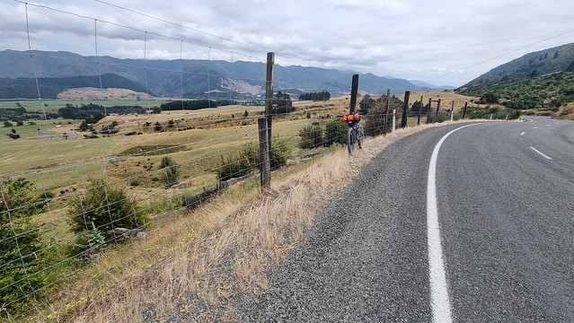 Tākaka Hill Road