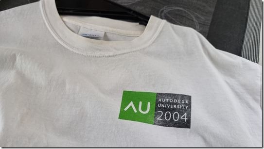 Autodesk_Merchandise_Autodesk _University_2004_Shirt Autodesk_Merchandise_Autodesk _University_2004_Shirt