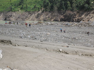 Arniko Highway landslide, porters
