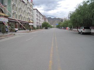 New Xigaze busy main street