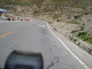 Kambala Pass to Yamzo Yumco (Scorpion) lake ride