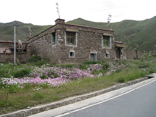 Kambala Pass to Yamzo Yumco (Scorpion) lake ride