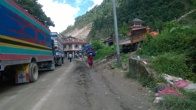 Arniko Highway landslide, truckx waiting