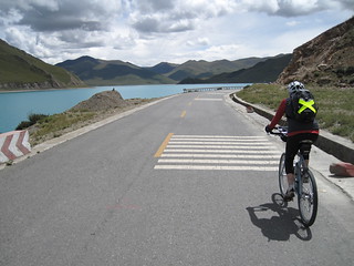 Kambala Pass to Yamzo Yumco (Scorpion) lake ride