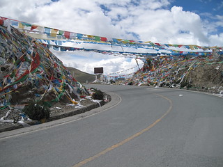 Kambala Pass to Yamzo Yumco (Scorpion) lake ride