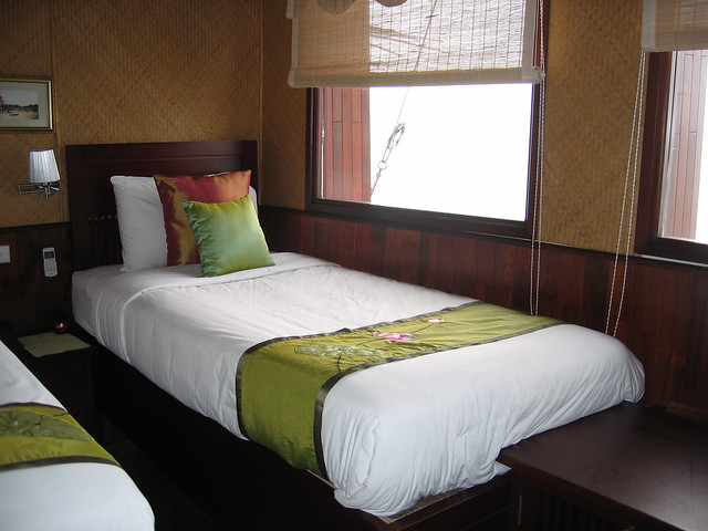 Flash Cabin