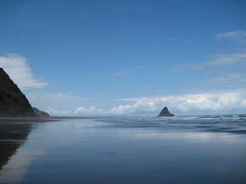Karekare Beach