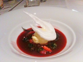 Berries with Vanilla Cloud