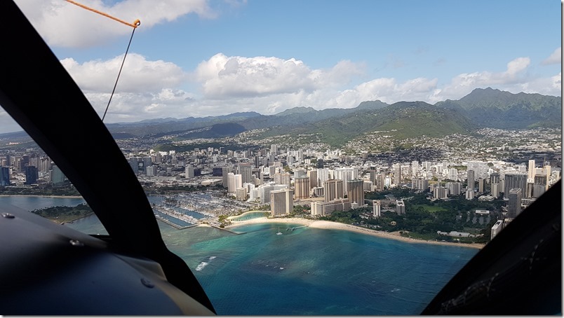 Honolulu | Blue Hawaiian Helicopter flight