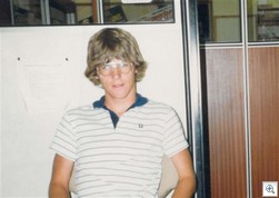 RobiNZ_1982 (Medium)