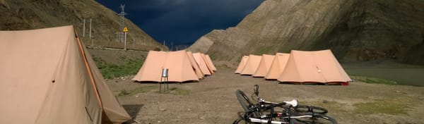 Himalayan Cycle 06 - Scorpion lakes to Qiabuyu Village Lake camp